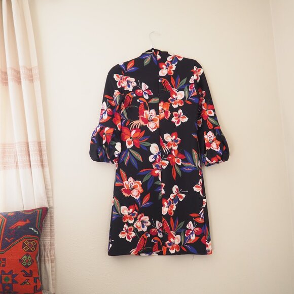 !! NWT New York & Company Black Floral Parrot Bird Tropical Print Long Sleeve - Picture 5 of 5